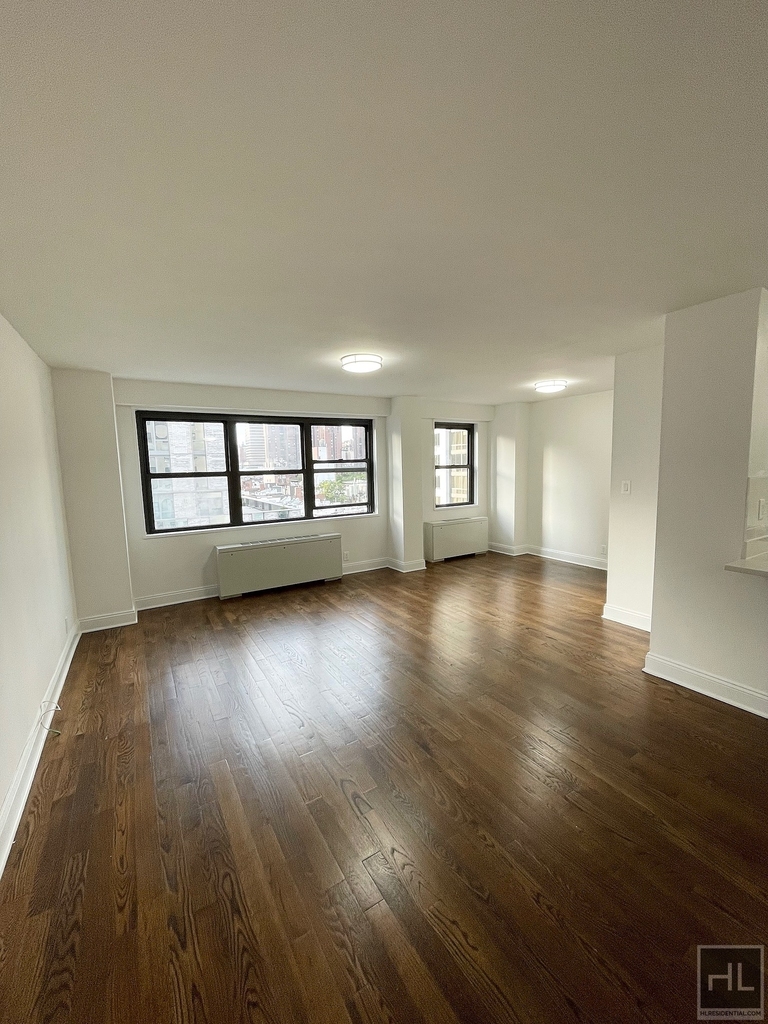 East 89th Street - Photo 0