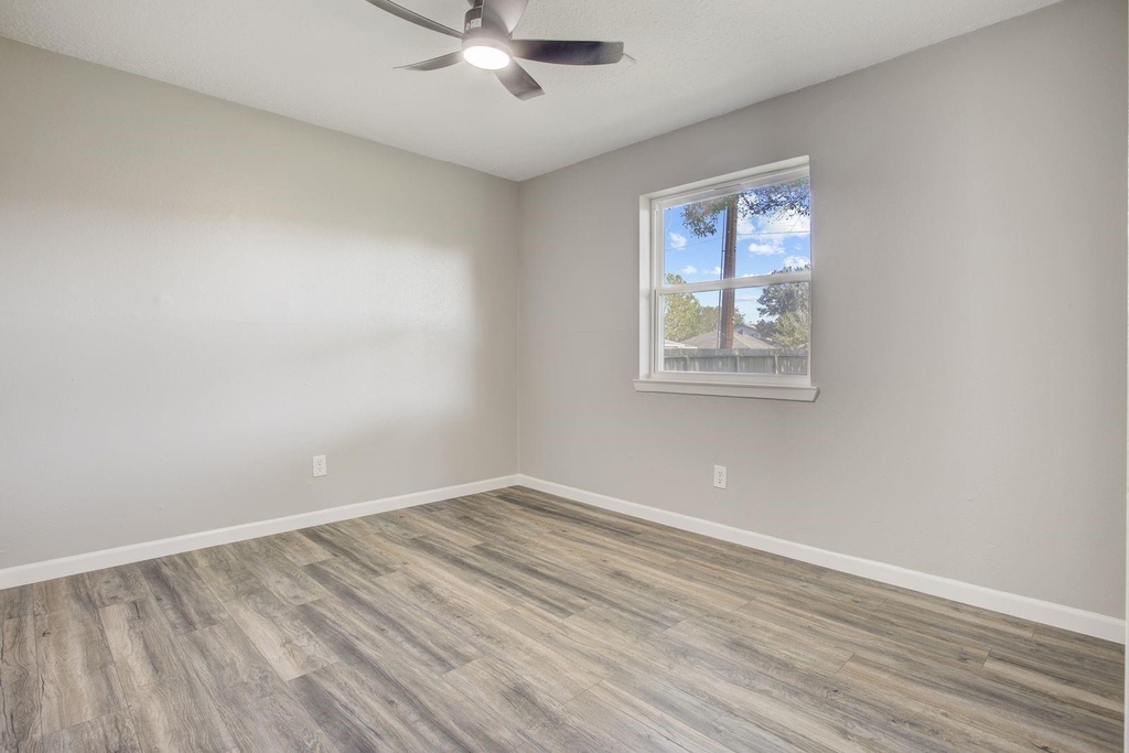 10403 Stockman Lane - Photo 14