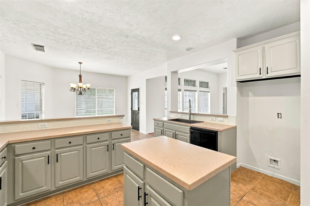 2845 Martina Drive - Photo 2
