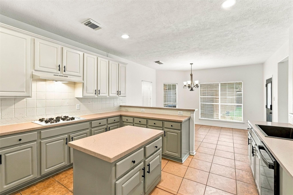 2845 Martina Drive - Photo 5