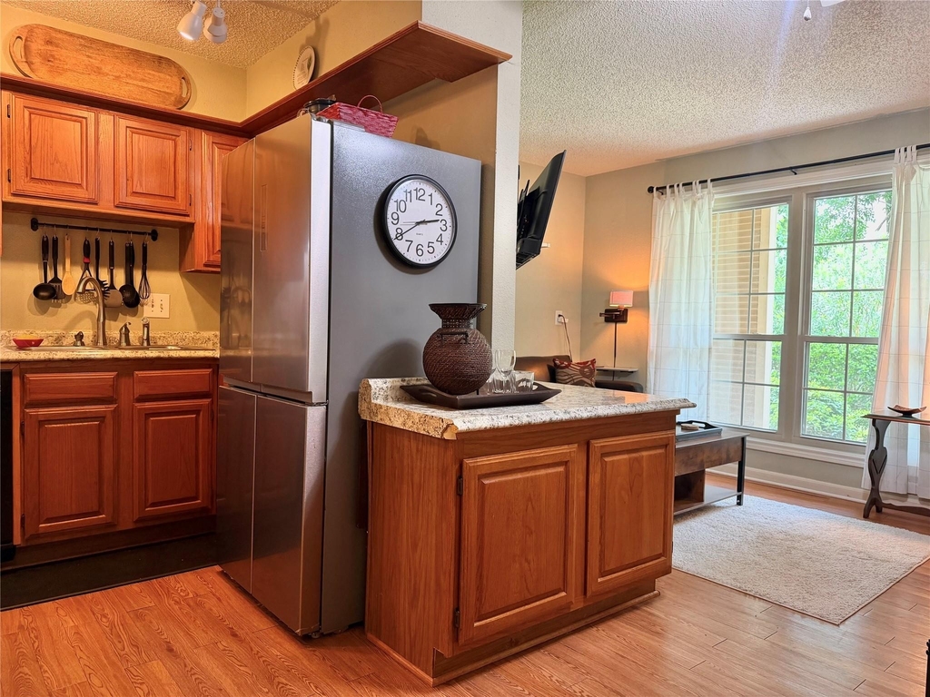 1311 Antoine Drive - Photo 3