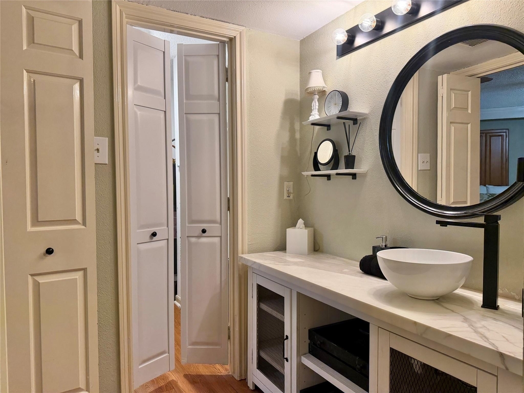 1311 Antoine Drive - Photo 12