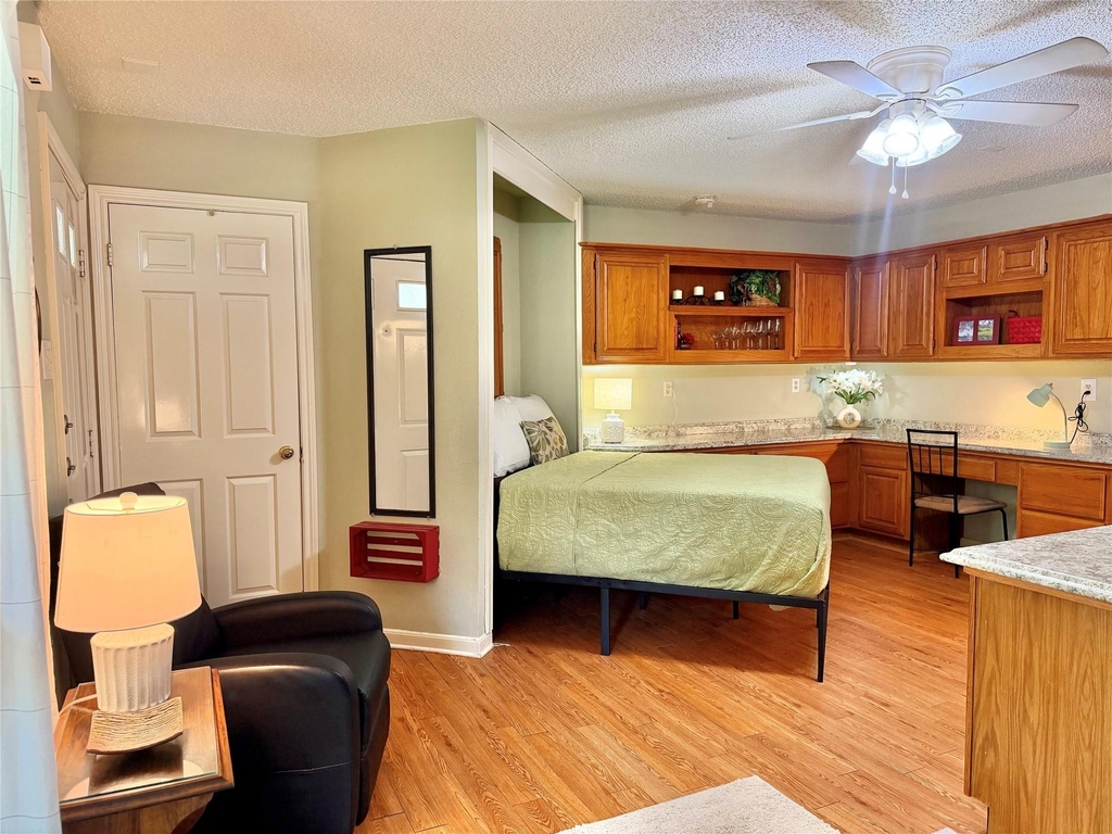 1311 Antoine Drive - Photo 5
