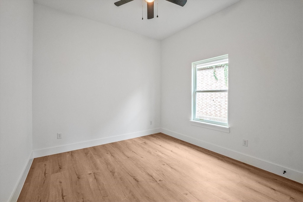 12111 Brightwood Drive - Photo 20