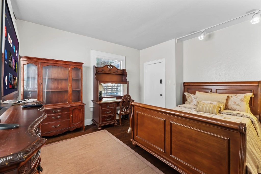 2511 Whitney - Photo 12