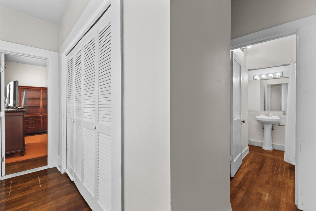 2511 Whitney - Photo 13