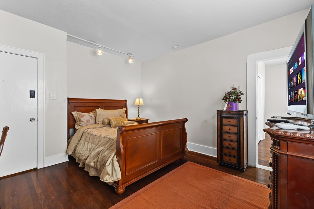 2511 Whitney - Photo 11