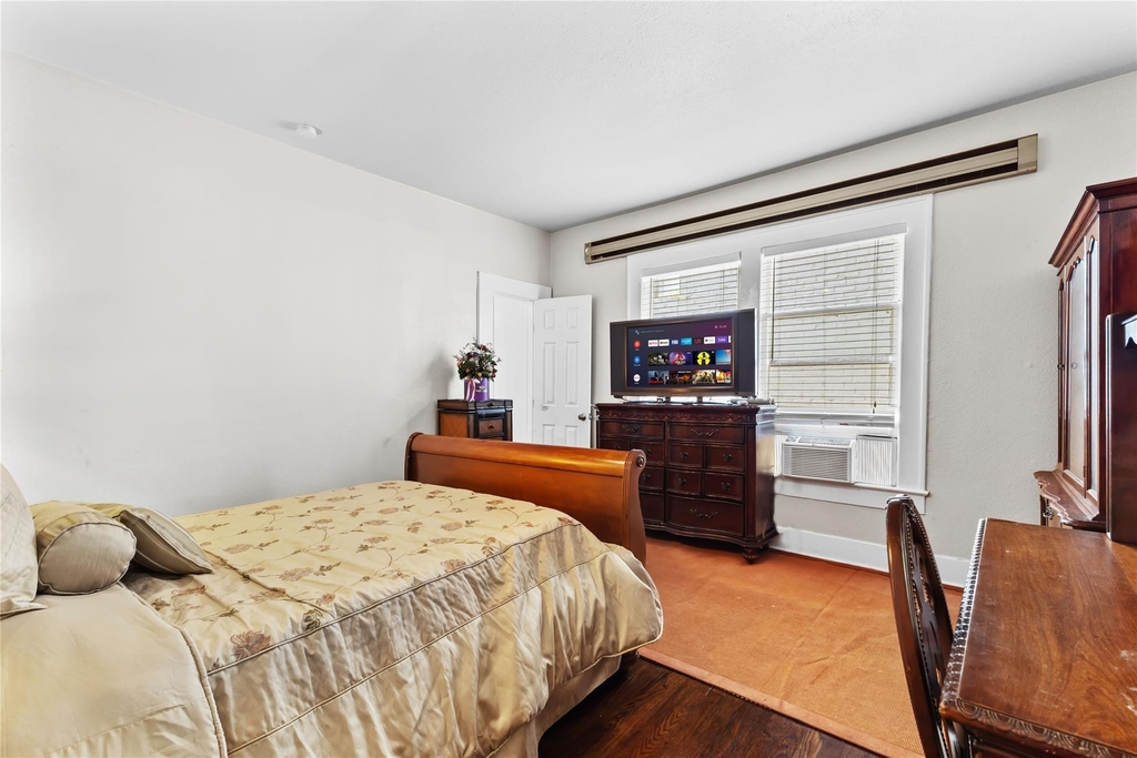 2511 Whitney - Photo 10