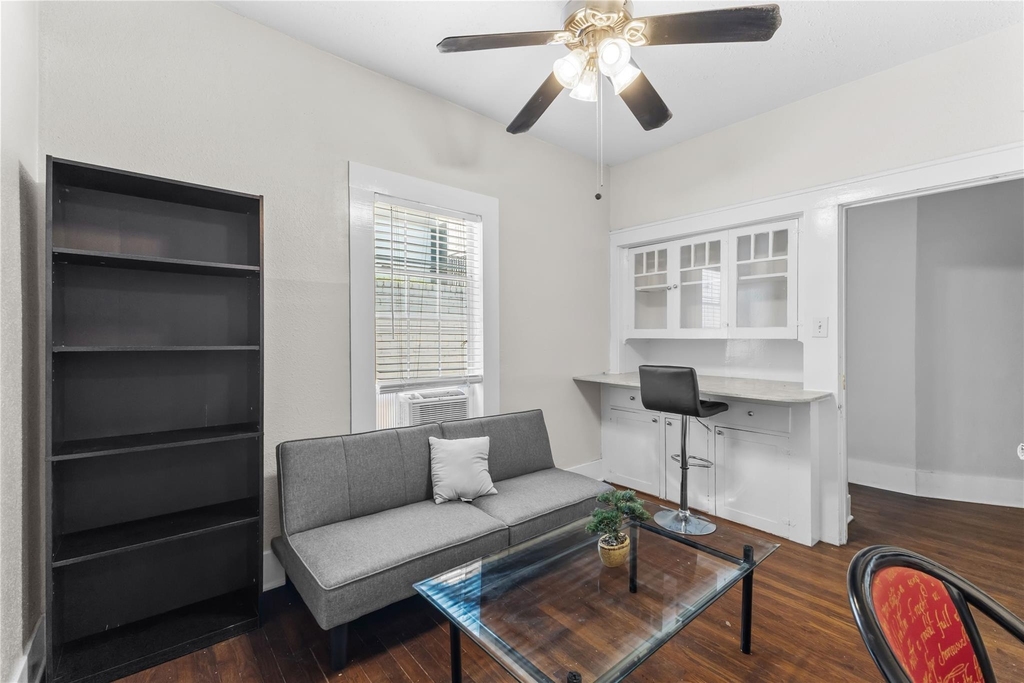 2511 Whitney - Photo 9