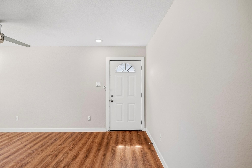 8705 Bertwood Street - Photo 10