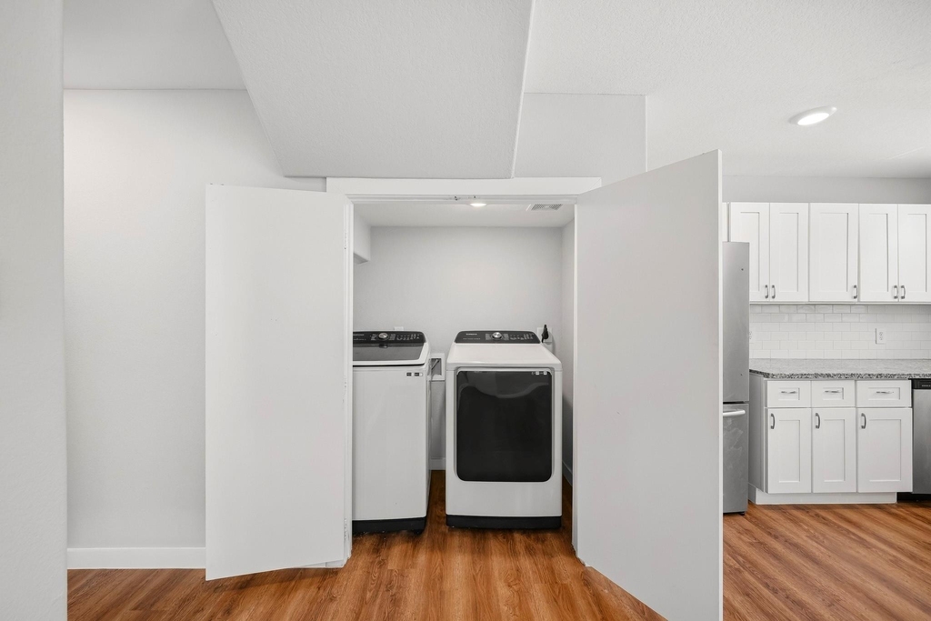 8705 Bertwood Street - Photo 11