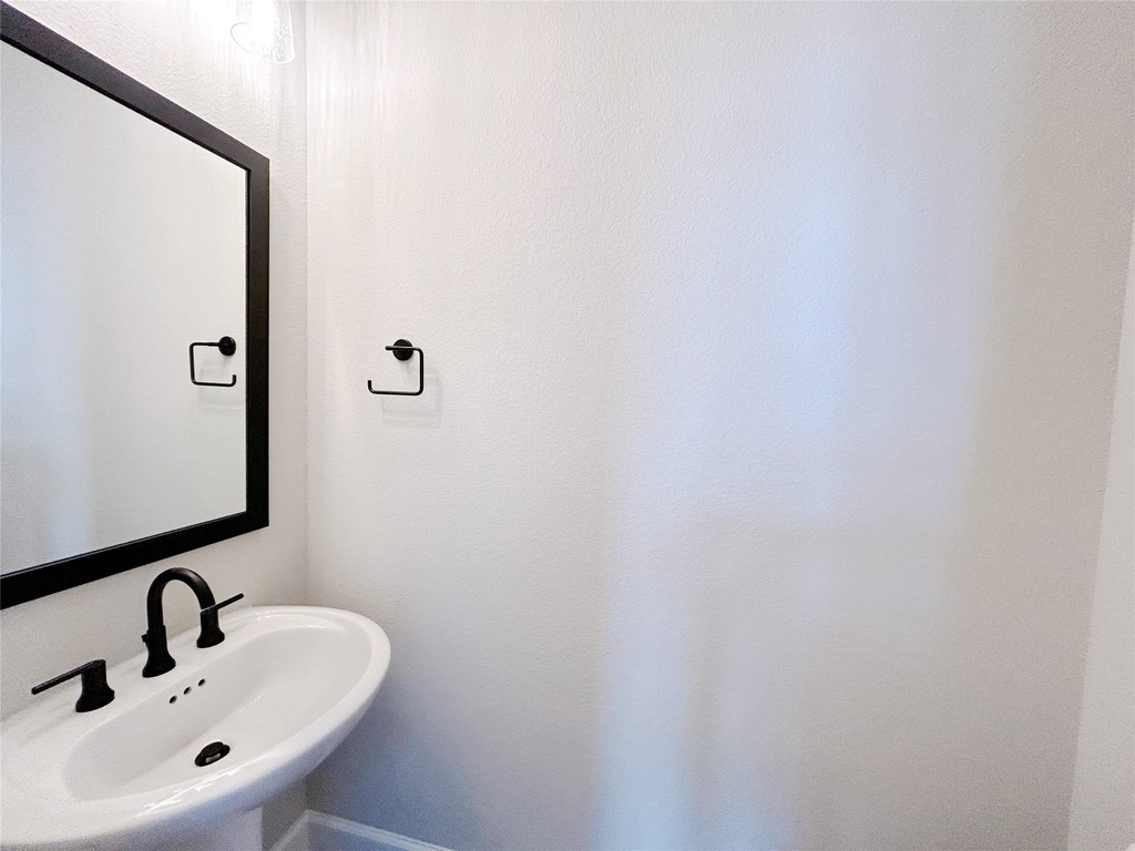 5515 Holly Hollow Lane - Photo 17