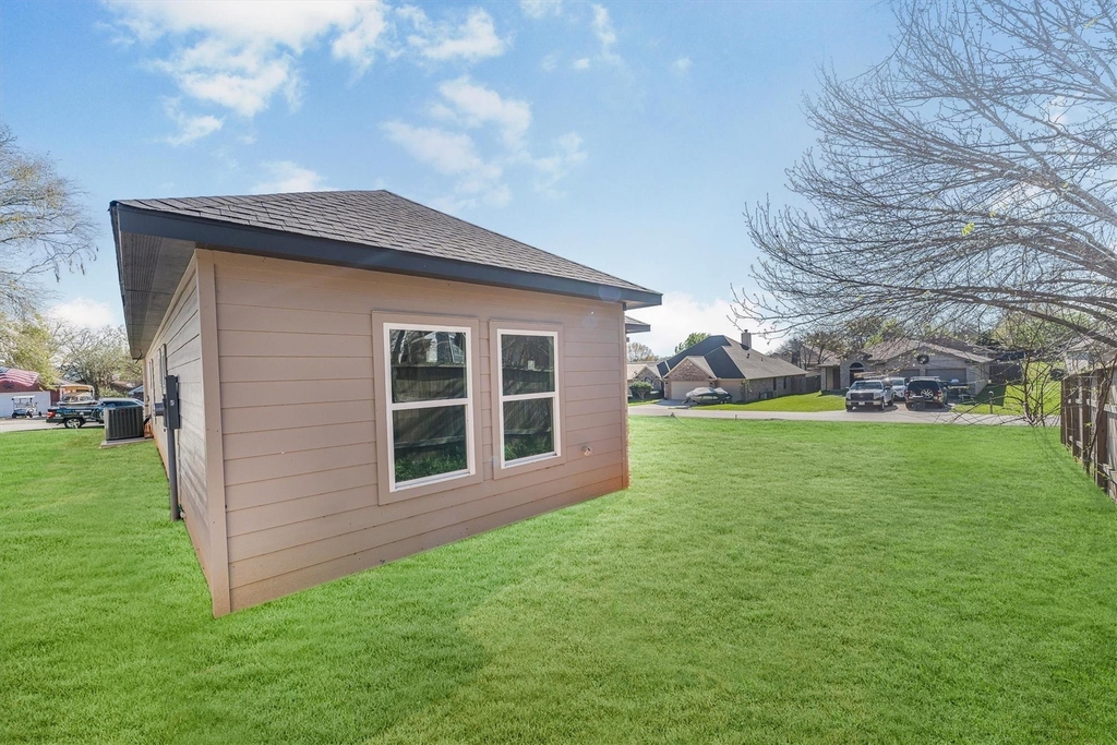 10703 Hillside Drive - Photo 8