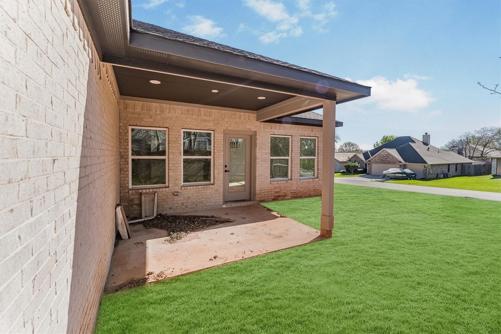 10703 Hillside Drive - Photo 9
