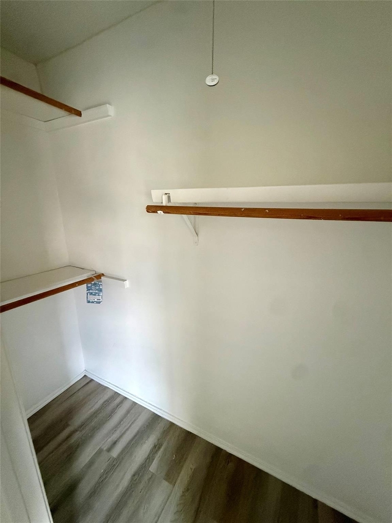 3403 Meadowview Dr - Photo 4