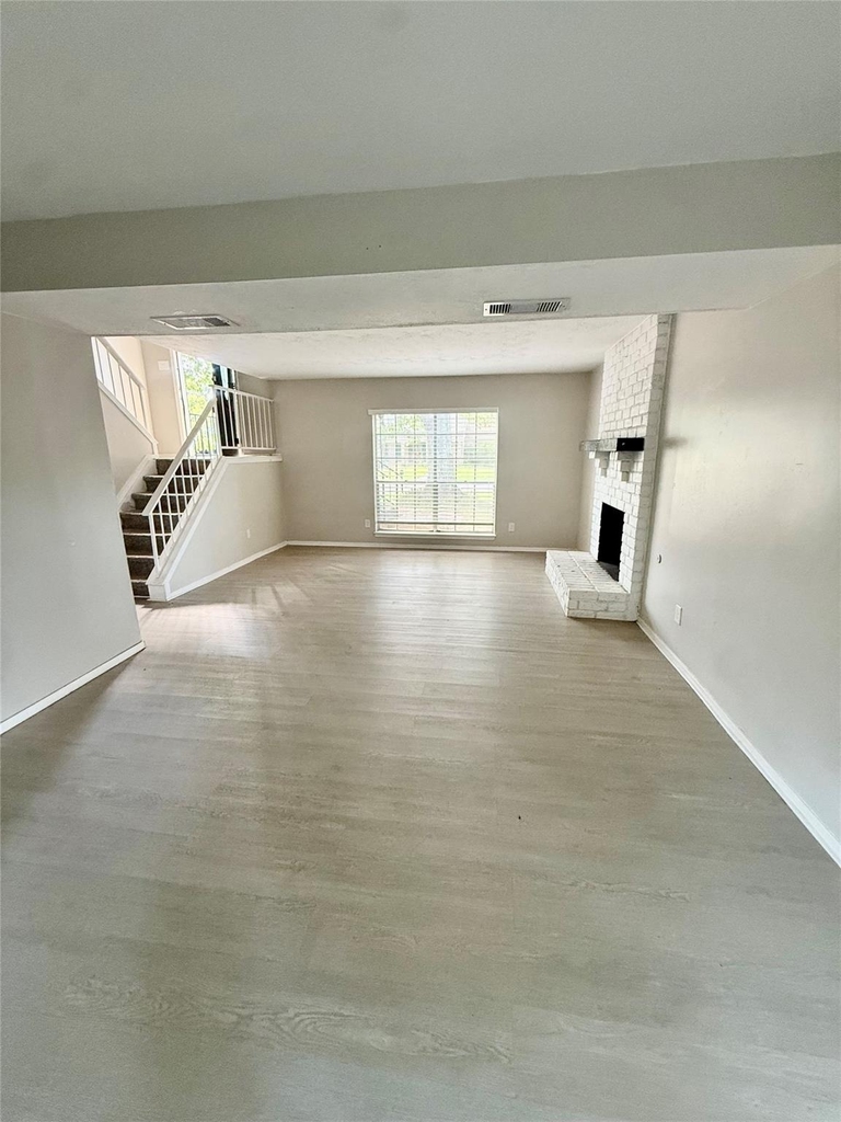 3403 Meadowview Dr - Photo 18