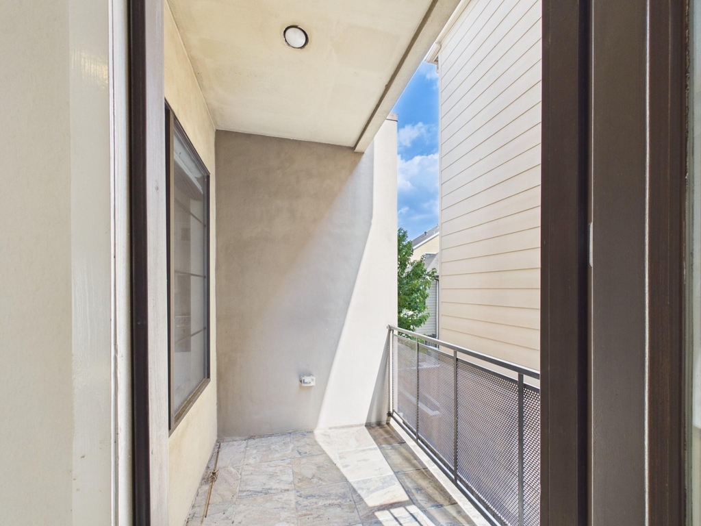 5425 Floyd Street - Photo 11