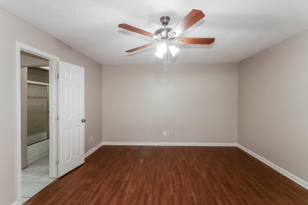12805 Bexley Drive - Photo 7