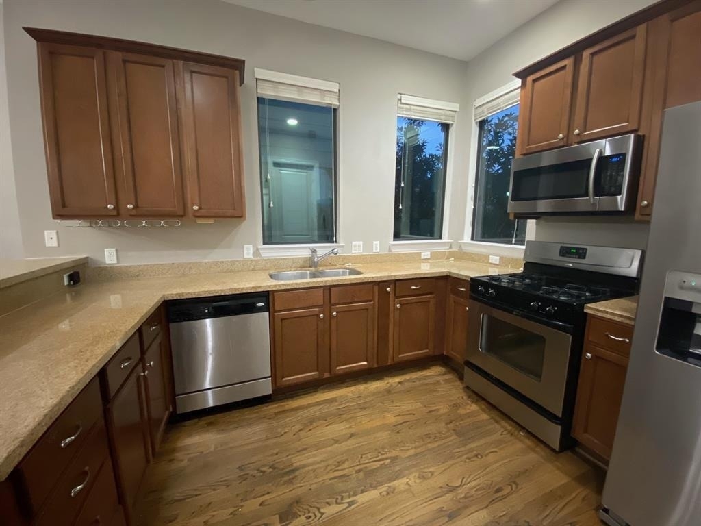 1921 Summer Street - Photo 12