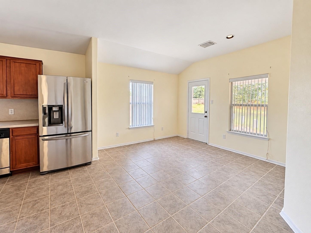 5918 Laramie River Court - Photo 3