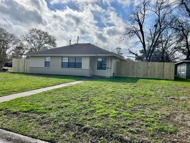 7403 Janak Drive - Photo 2