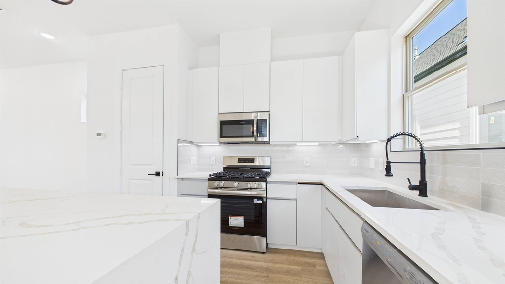 5316 Terry Street - Photo 13