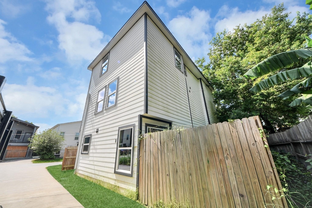 8125 Eastover Street - Photo 23