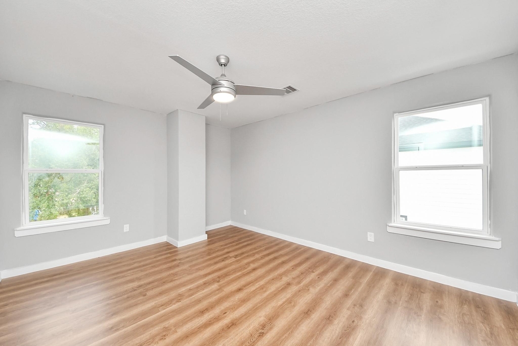 8125 Eastover Street - Photo 10
