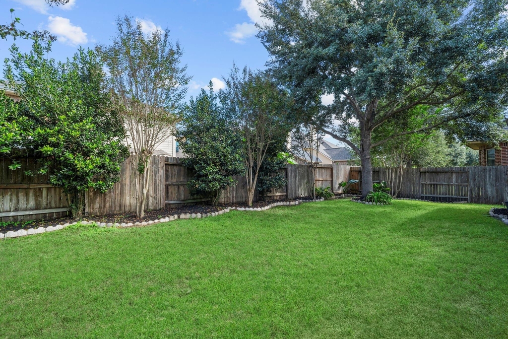 9819 St Romain Drive - Photo 20