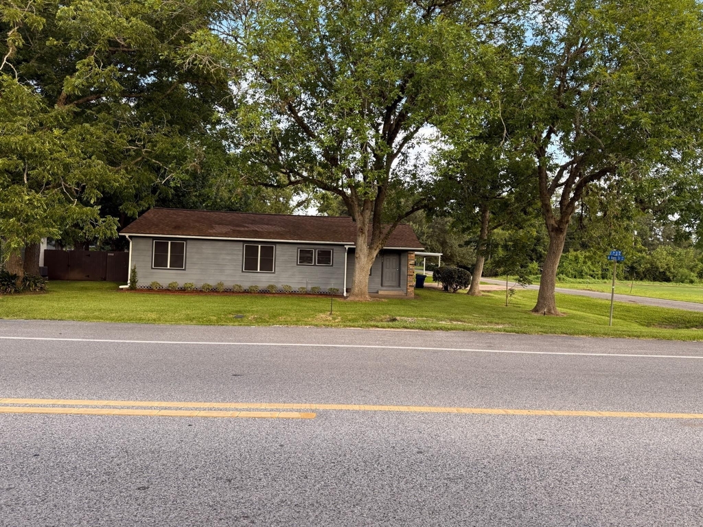 1102 E 2nd Street - Photo 0