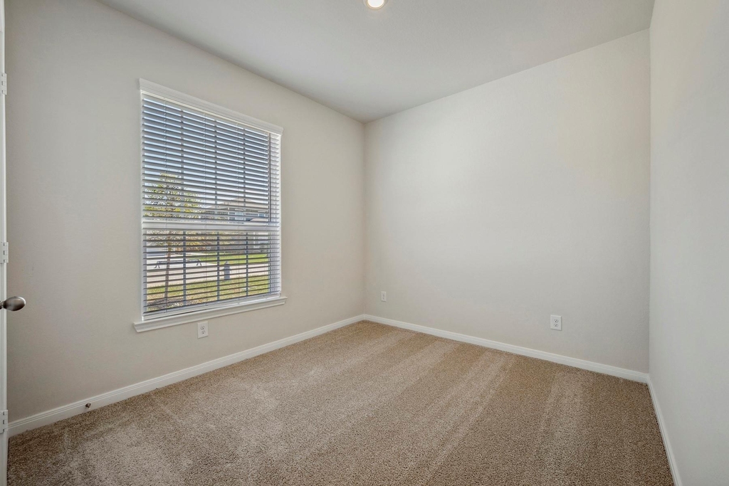 25685 Rose Creek Drive - Photo 13