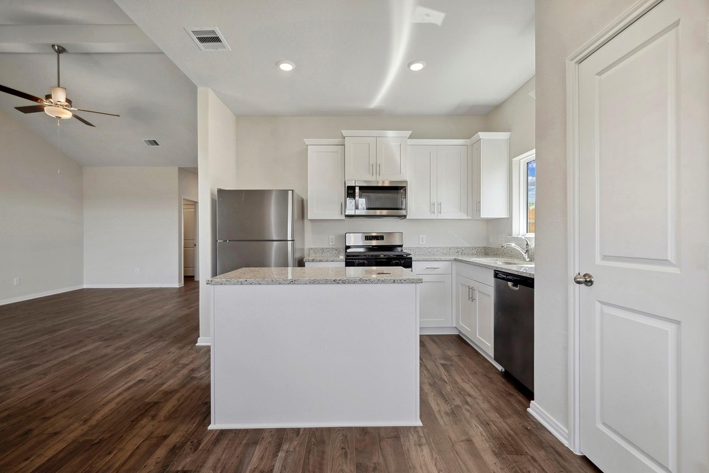 25685 Rose Creek Drive - Photo 6