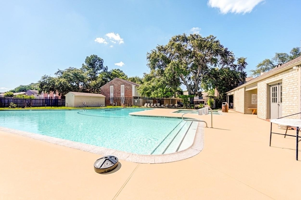 9265 Westwood Village Drive - Photo 44