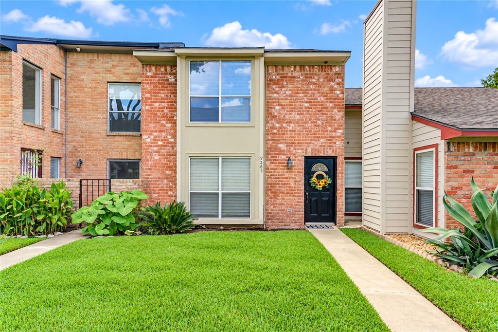 9265 Westwood Village Drive - Photo 2