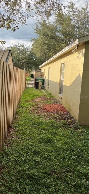 8507 N Hyaleah Road - Photo 1