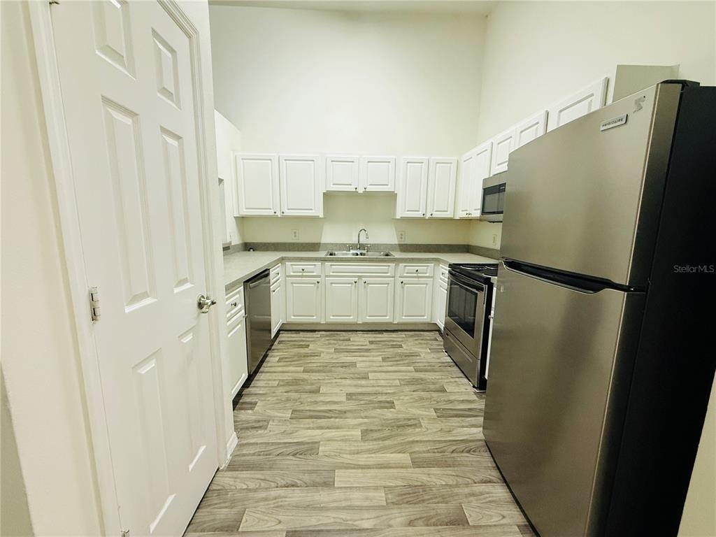 8507 N Hyaleah Road - Photo 10