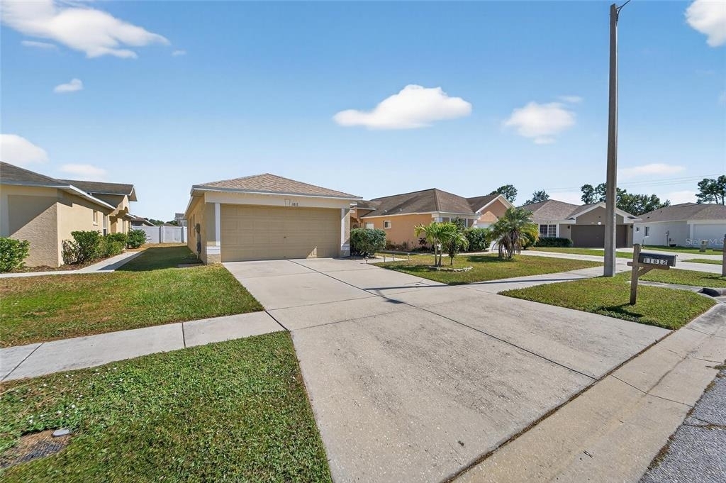 11812 Lynmoor Drive - Photo 2