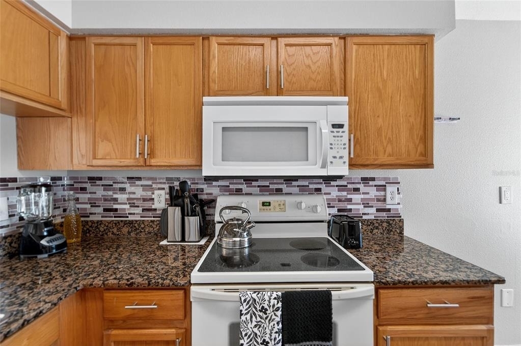 11812 Lynmoor Drive - Photo 38
