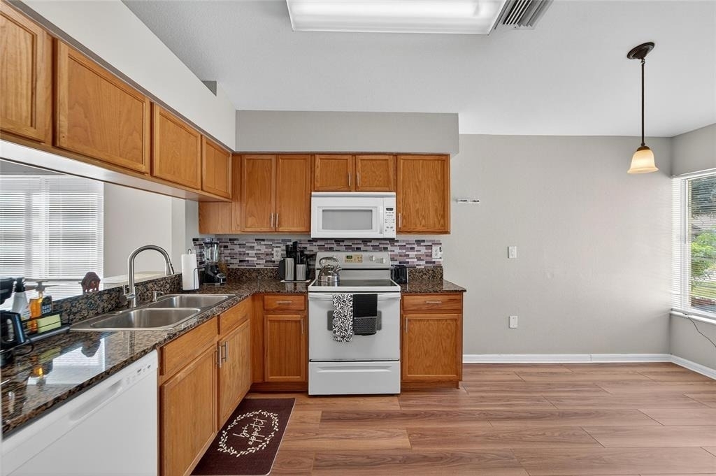 11812 Lynmoor Drive - Photo 34
