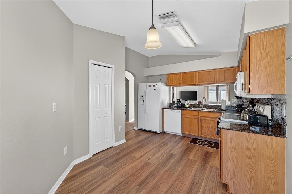 11812 Lynmoor Drive - Photo 41