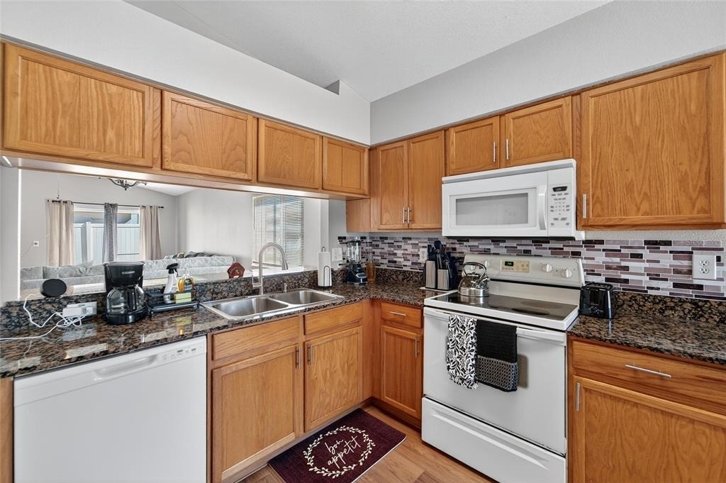 11812 Lynmoor Drive - Photo 36