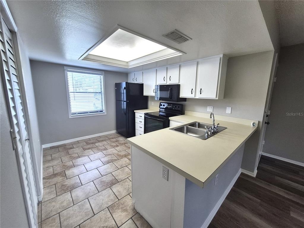 305 Meadow Lane - Photo 8