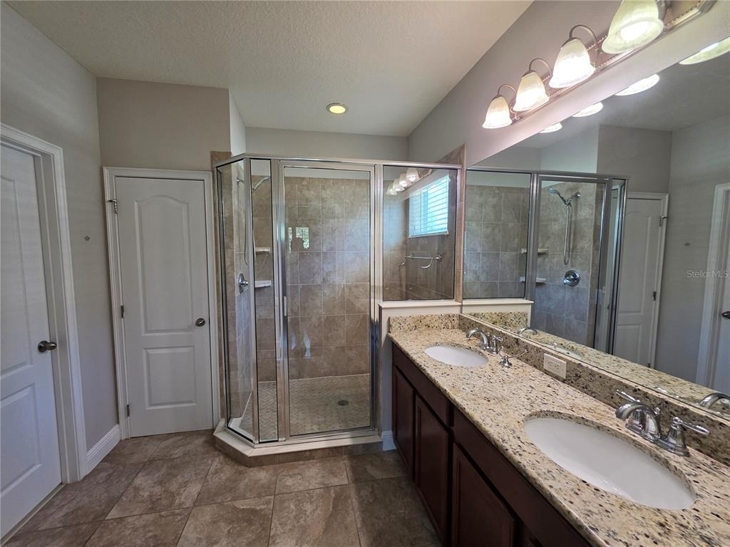 7920 Hampton Lake Drive - Photo 18