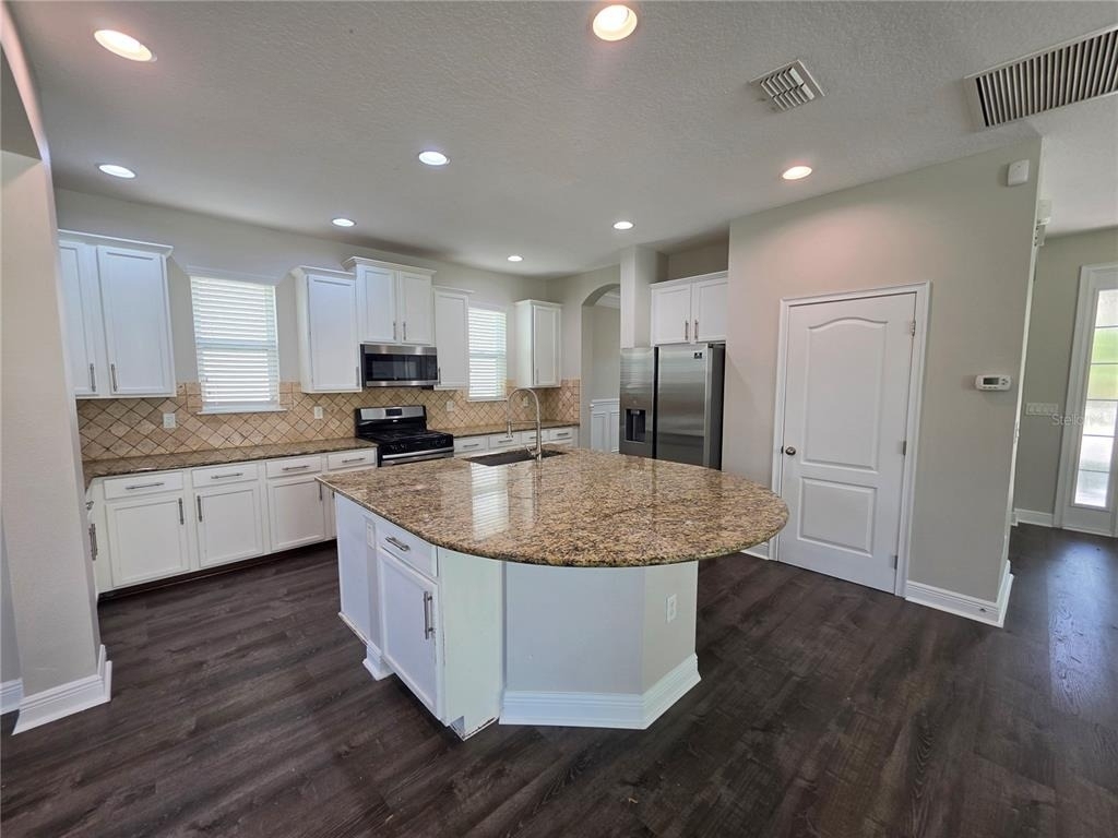 7920 Hampton Lake Drive - Photo 47