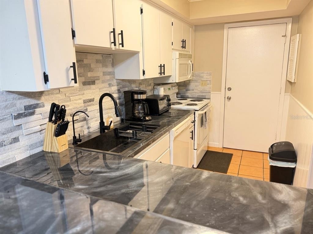 1881 Lichen Lane - Photo 6