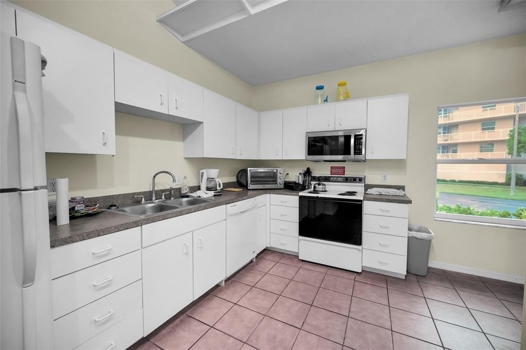 6450 Shoreline Drive - Photo 42