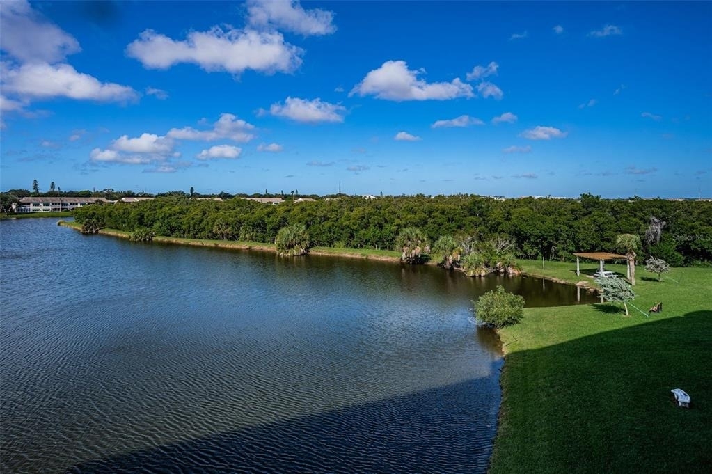 6450 Shoreline Drive - Photo 11