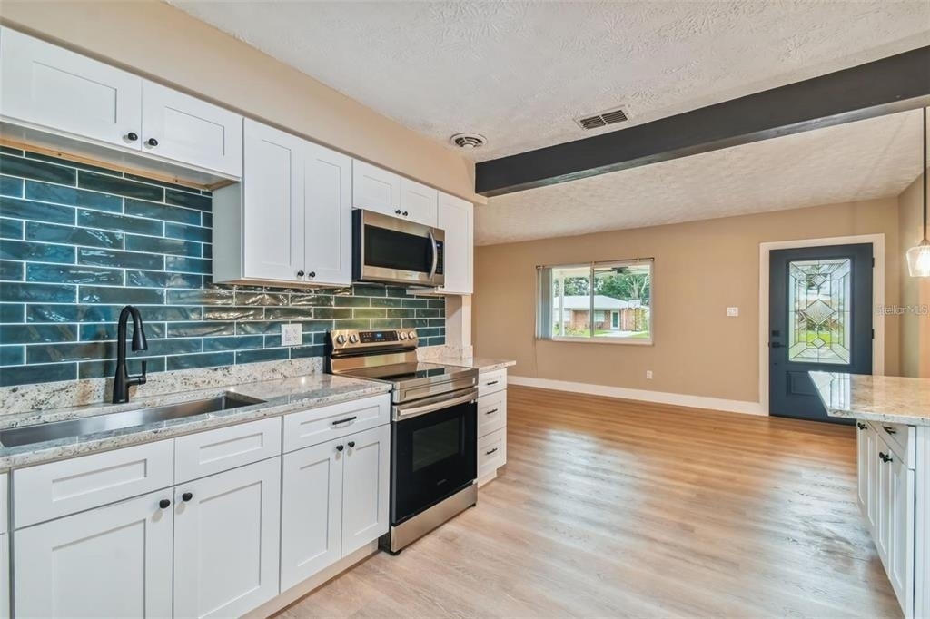 1717 W Eldred Drive - Photo 9