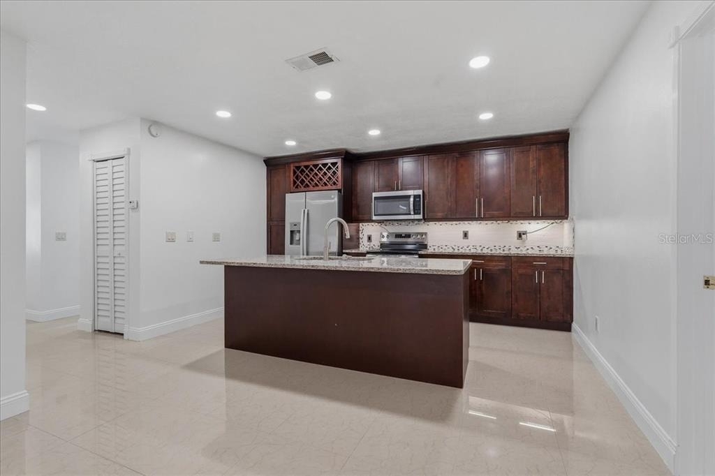 7047 Silvermill Drive - Photo 10