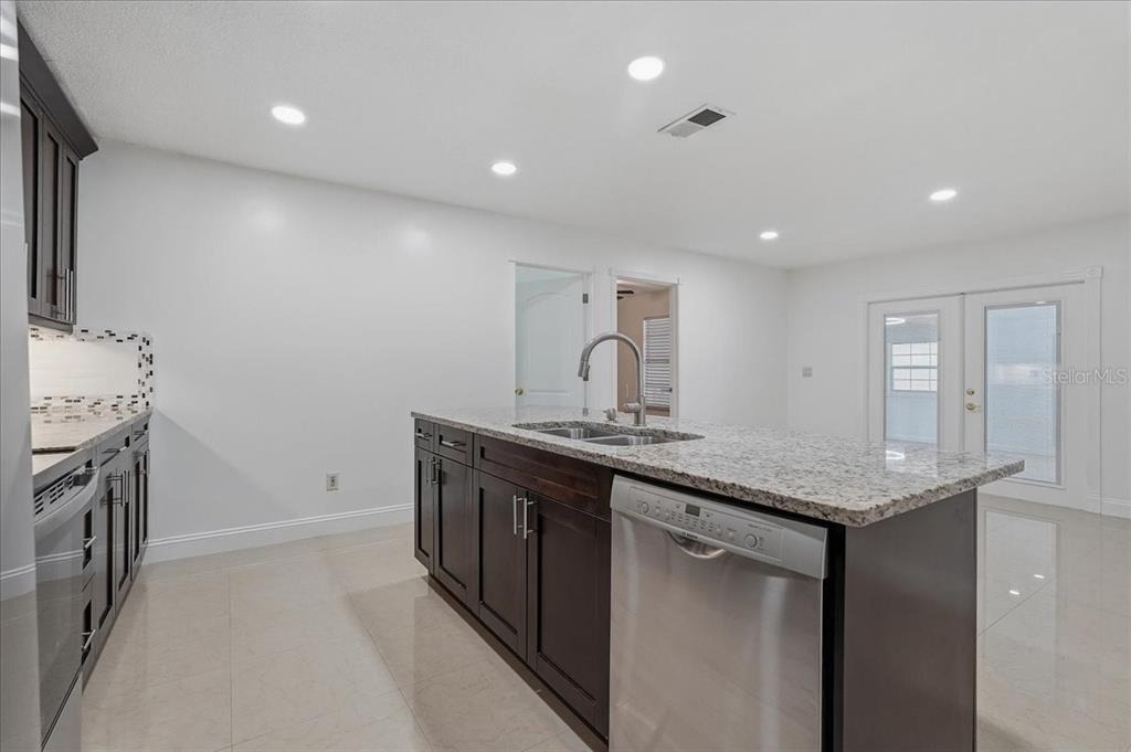7047 Silvermill Drive - Photo 15